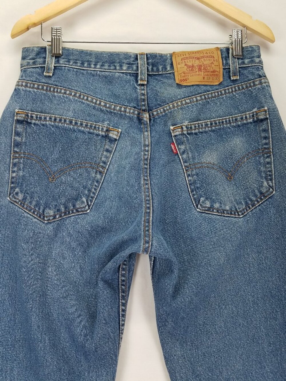 Vtg Levi's 505 Jeans Men Sz 33 fits 30 X 31 Blue Made in USA Straight Leg Denim